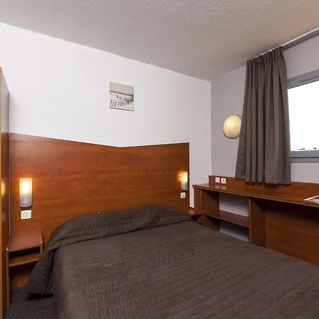 & Car Ferry Hotel