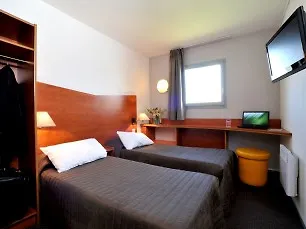 & Car Ferry Hotel