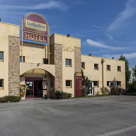 & Car Ferry Hotel