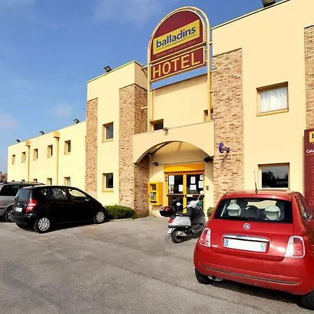 Hotel & Car Ferry Calais